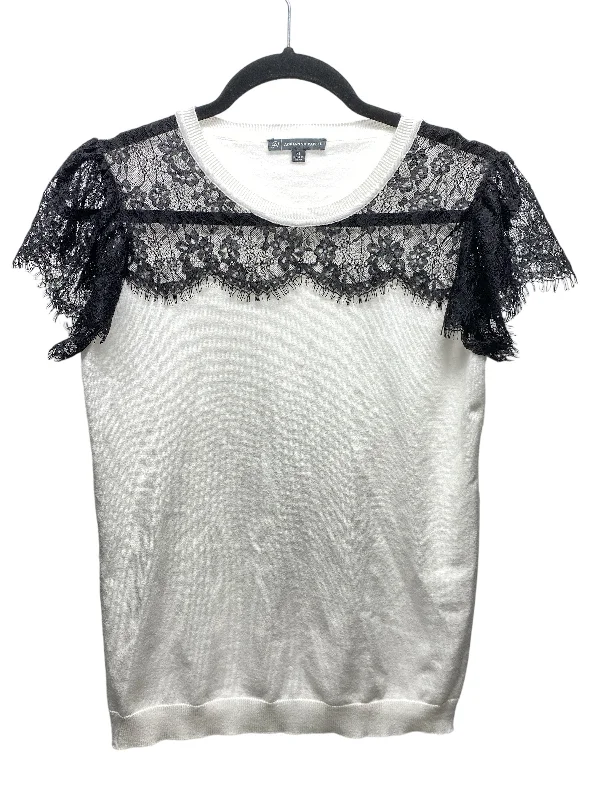 Top Short Sleeve By Adrianna Papell In White, Size: Xs