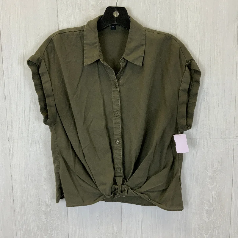 Top Short Sleeve By Express In Green, Size: S