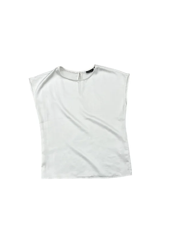 Top Short Sleeve By Halogen In White, Size: Xs