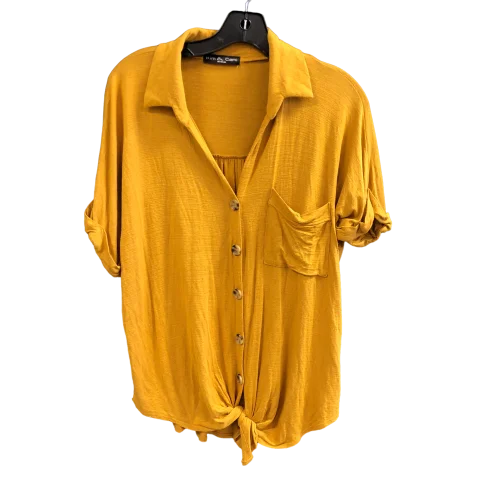 Top Short Sleeve By Kim & Cami In Yellow, Size: M