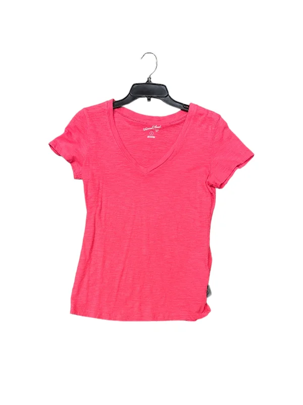 Top Short Sleeve By Universal Thread In Pink, Size: S